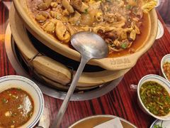 -沙胆彪炭炉牛杂煲(上海日月光广场店)