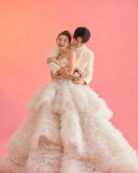 -喜爱高定婚纱摄影