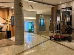 -上海虹桥君丽假日酒店(娄山关路地铁站店)