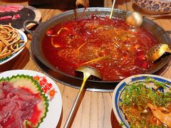 -旧街市鲜货老火锅(大光路店)