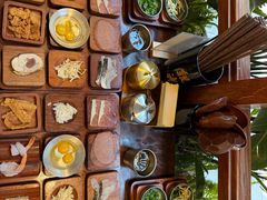 -银米·云南传统过桥米线(双廊黑金冠店)
