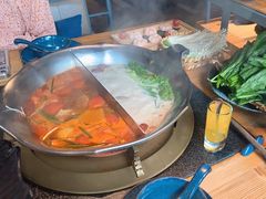 -湊湊火锅·茶憩(南京东路悦荟店)