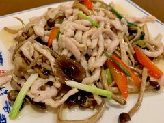 茶树菇肉丝-沙坪坝区稀饭村中餐厅(沙坪坝区都市花园店)