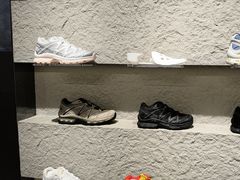 -SALOMON萨洛蒙(北京王府中环店)