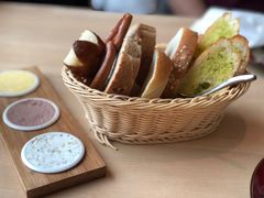 -LENBACH兰巴赫西餐啤酒坊(大连东港店)