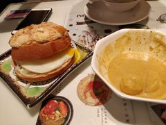 -新大咀港式茶餐厅(宝山万达店)