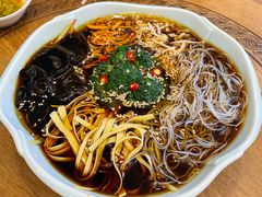 捞汁什锦-哈啾嗨·蒙文化主题餐厅(京汉新城店)