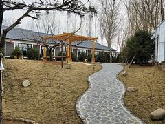 -大连步云山老汤度假山庄