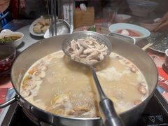 -尚尚仙·酸汤猪手·猪肚鸡火锅(华联万柳购物中心店)