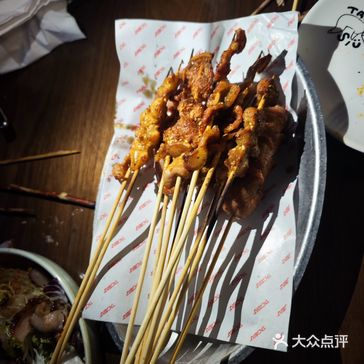 tagsiu在松江大夏对面，一股浓浓的港式风格