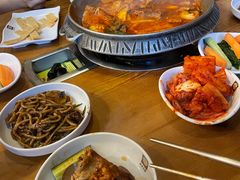 -喇喇排骨火锅·传统韩式脊骨汤(望京西园总店)