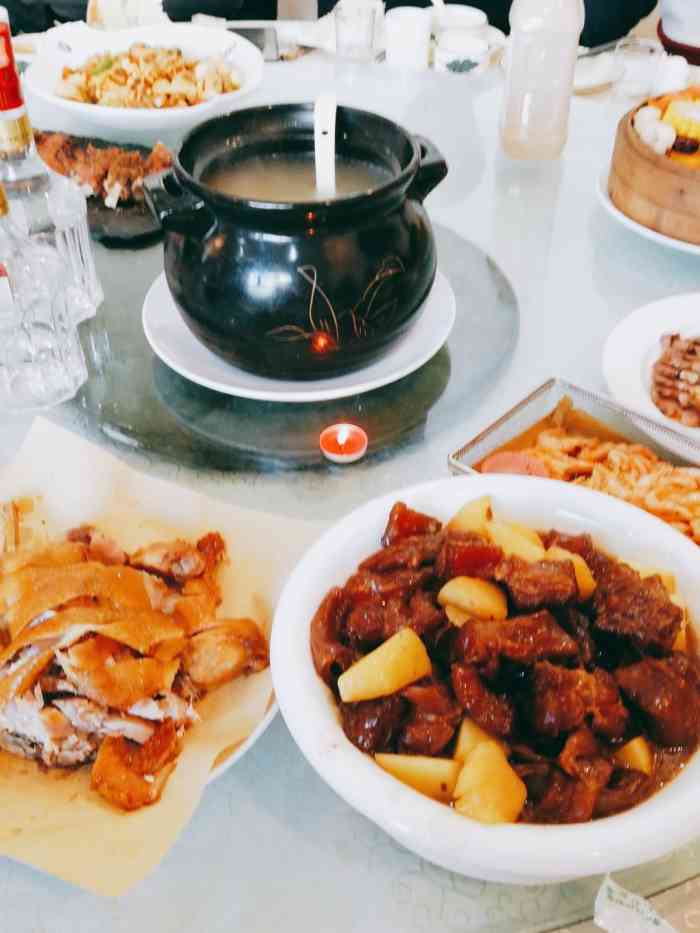 环美大酒楼(微山路店)-"一家人去环美吃饭,包间挺大的,不挤,包间.