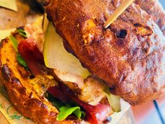 双蛋指椒牛肉汉堡-魏斯理汉堡(西安沣东吾悦店)