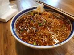 -云阿蛮云南生烫牛肉米线(奉贤路店)