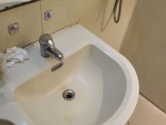 -爱舍美景酒店(燕儿岛路地铁站店)