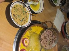 -洱火云南酸菜牛肉火锅(石景山当代商城店)