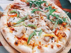 鸡肉蘑菇披萨-CASA卡撒意式西餐厅