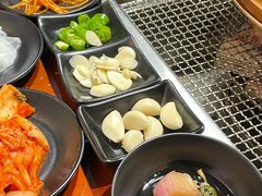 -肉甲韩国木炭烤肉(新壹街1店)