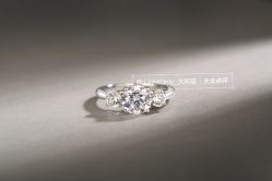 -LightOnly·培育钻石婚戒定制(天坛店)