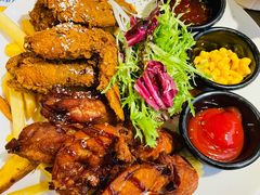 炸鸡拼盘-机器人火炉披萨(爱琴海店)