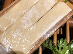 纳西三米扯面-老牌坊鱼豆花火锅(东盛大街店)
