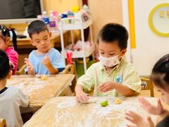 -红黄蓝成长中心•婴幼儿早教•托育(南山京基百纳广场店)