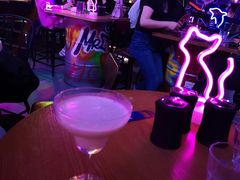 -UP嘻哈酒吧(粉巢店)