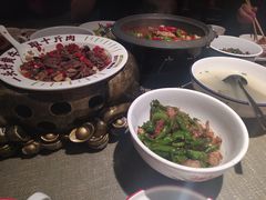 -老湖南民间菜·牛肉十八炒(花都店)