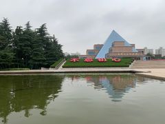 -上海市龙华烈士陵园