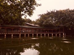 -鹅岭公园瞰胜楼