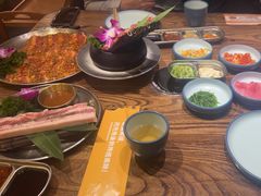 -明洞阿姨·韩式酱蟹烤肉·创意料理(三元桥店)