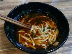 -华中科技大学东三学生食堂