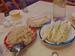 -霄汉牛三鲜湖北砂锅菜(万松园2店)