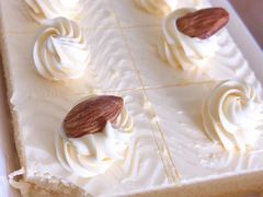 -昆明冠生园·蛋糕·面包(朗悦湾店)