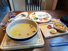-芸南道·过桥米线(昆明老街旗舰店)