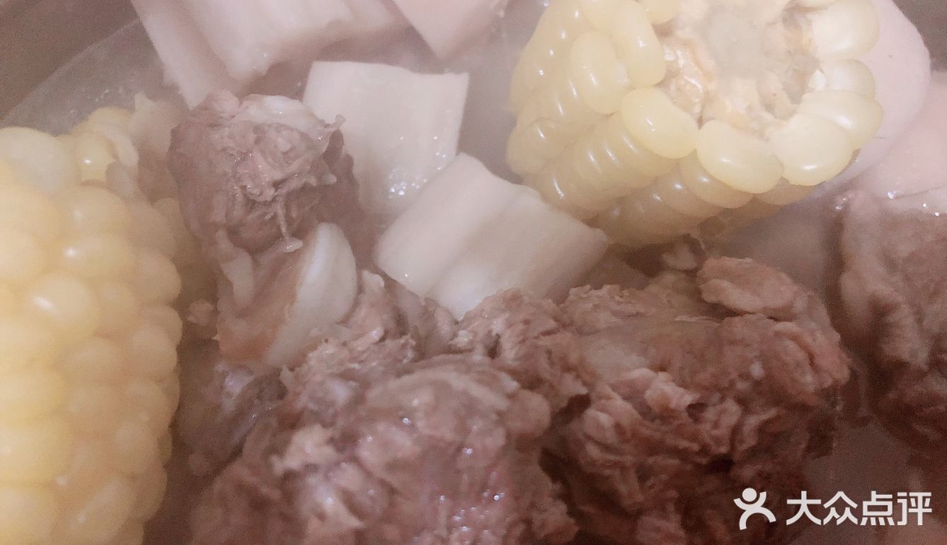 好吃又好喝的养身玉米排骨藕王汤