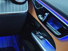 -上海星瀚奔驰4S店(红柳路店)