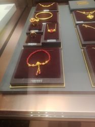 -周大福 CHOW TAI FOOK(新世界百货崇文店)