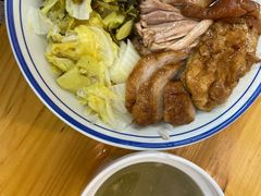 猪脚饭-明姨仔潮汕美食·碳炉猪脚·汕尾牛腩饭·起片鸡煲(起义路店)