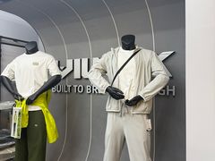 -YONEX苗江运动城(源深店)