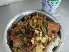 -梁阿婆廿年老牌扣肉糯米饭