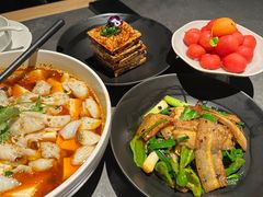 -LuOne凯德晶萃广场(徐家汇路店)