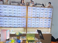 -天空之镜眼镜店蔡司依视路配镜授权零售店(望京颐堤港店)