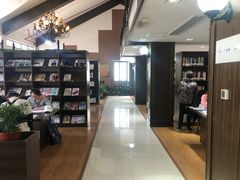 -杨浦区图书馆(长海路街道分馆)