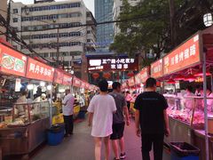 -正宁路小吃夜市