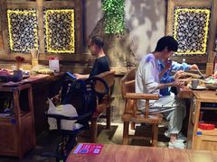大堂-城墙拐拐火锅(三峡广场黑金冠店)