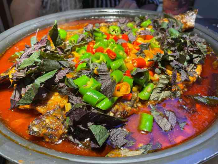 贼鱼紫苏烤鱼(雨花亭凯德店)-"[薄荷]环境:店面位置好找,就在扶梯边..