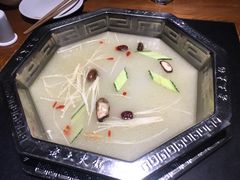 -佬土鹅肠火锅(扬中步行街店)