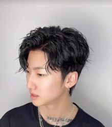 -朗峰专业美发沙龙