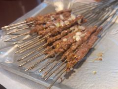 -三个大叔烤羊肉串·歌手驻唱·碳烤鲜肉(西三旗店)